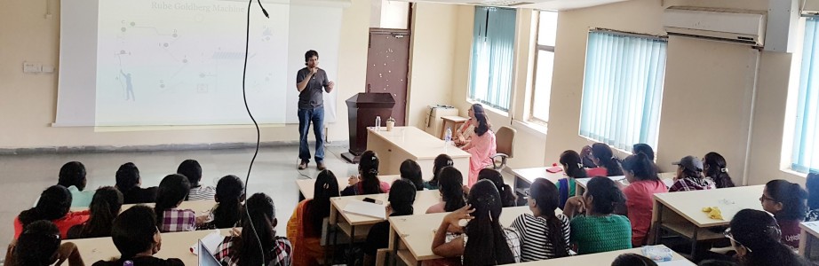 2019-08-07 Session at Shaheed Rajguru College of Applied Sciences for Women